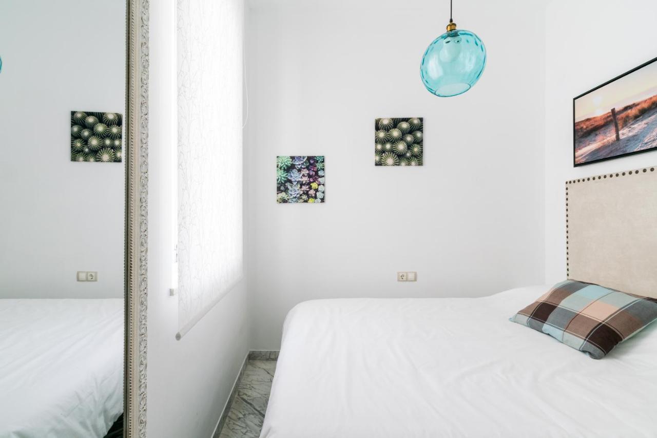 Veoapartment Ciriaco Sevilla Eksteriør bilde