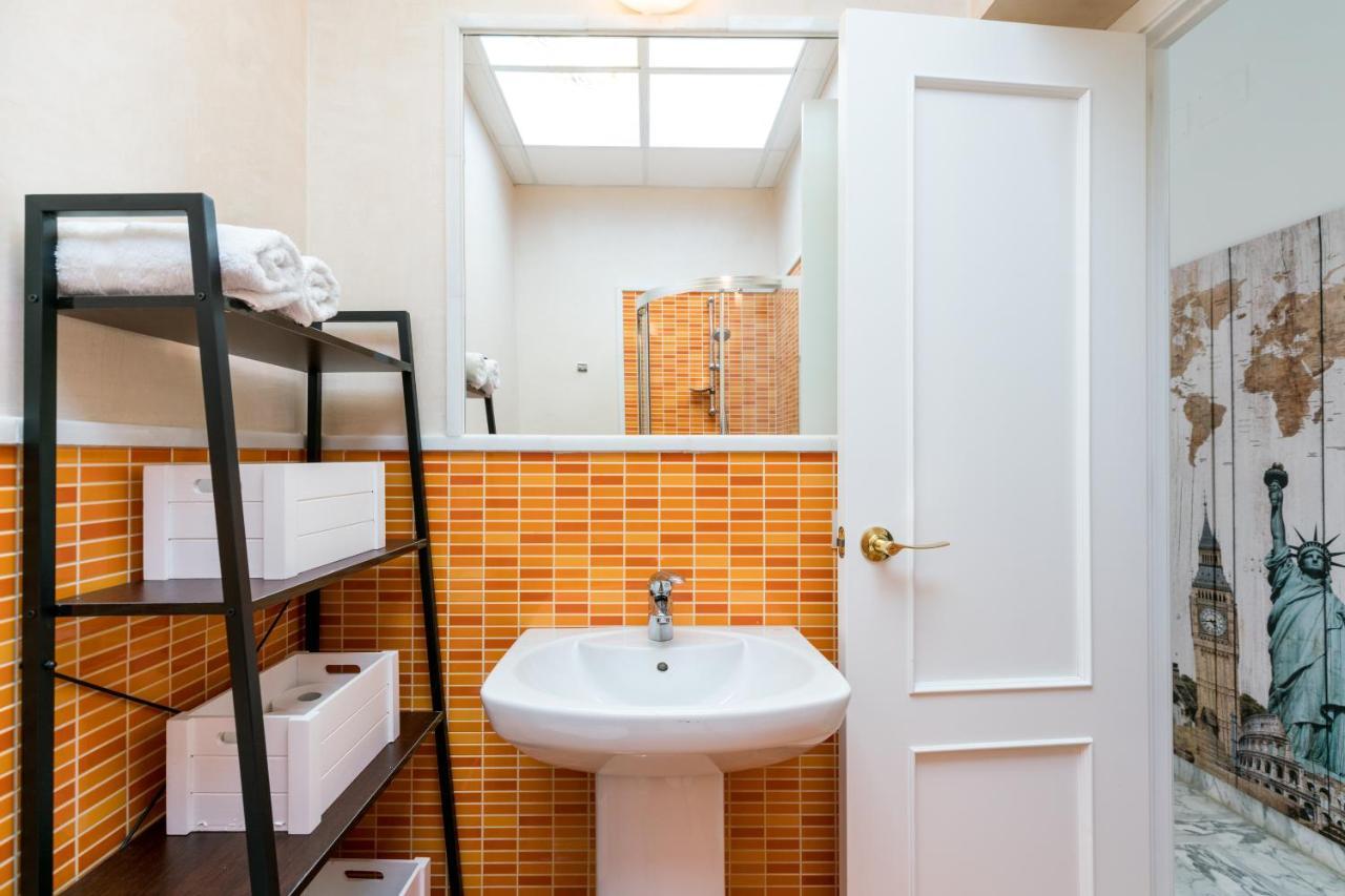 Veoapartment Ciriaco Sevilla Eksteriør bilde